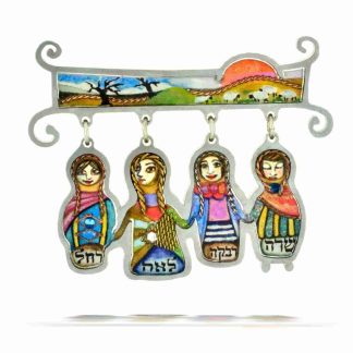 Seeka The Four Matriarchs Pin Style #1420240
